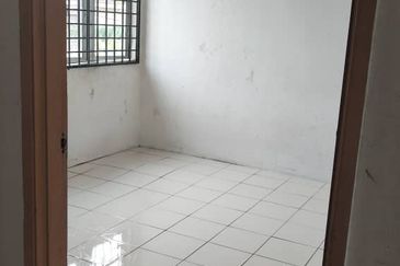 Taman Seremban Jaya/2 Double storey terrace house 