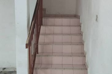Taman Seremban Jaya/2 Double storey terrace house 