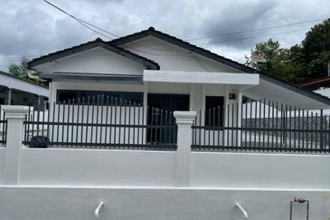 Mambau Height,Bungalow House 