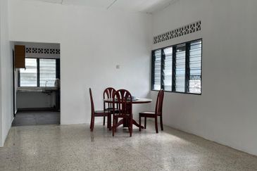 Mambau Height,Bungalow House 