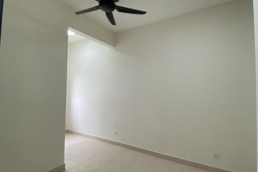 Iringan Bayu Pastura,Seremban,End Lot Double Storey