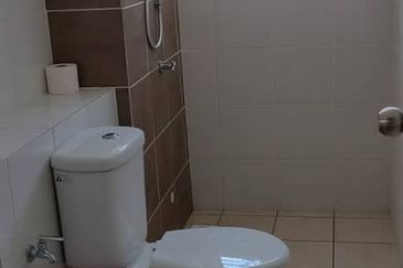 Taman Iringan Bayu, Seremban, 2-Storey Terraced House