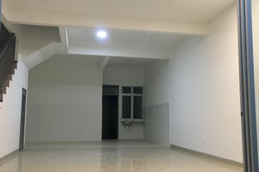 Taman Warisan Puteri Precint 6,2-Storey Terraced House