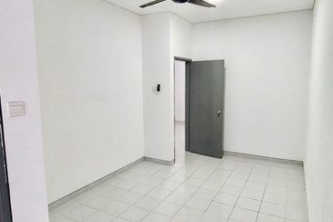 Taman Warisan Puteri Precint 6,2-Storey Terraced House