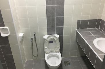 Taman Warisan Puteri Precint 6,2-Storey Terraced House