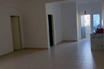 Taman  Iringan Bayu,Seremban,2-Storey Teracced House