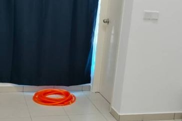 Taman  Iringan Bayu,Seremban,2-Storey Teracced House