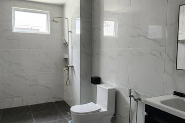 Damaris @ Ara Sendayan