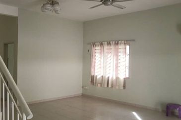 TAMAN SRI PINANG (LABU)