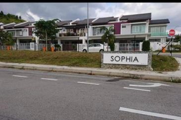 Sophia@S2 Heights Facing Main Road Gated&Guarded Double Storey House For Sale
