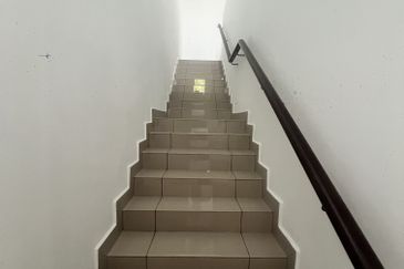 Arena Seremban 2 Brand New Unit Double Storey Below Market Price Near Aeon S2 For Sale