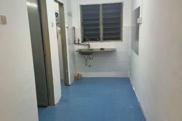 Garden Avenue Dhalia Apartment Below Market Value Nice Condition For Sale