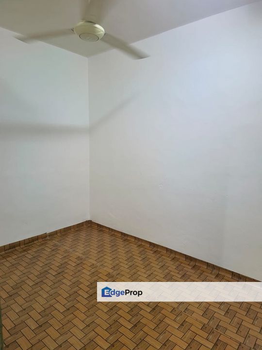 Garden Avenue Dhalia Apartment Below Market Value Nice Condition For Sale, Negeri Sembilan, Seremban