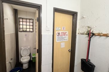 Oakland Commercial Centre