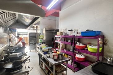 Oakland Commercial Centre