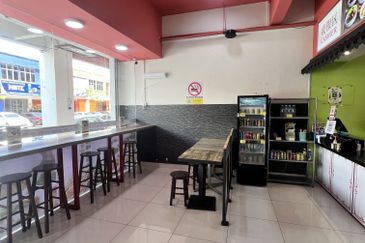 Oakland Commercial Centre