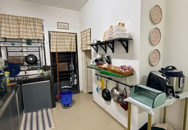 Taman Hijayu 3,Sendayan,Double Storey for rent