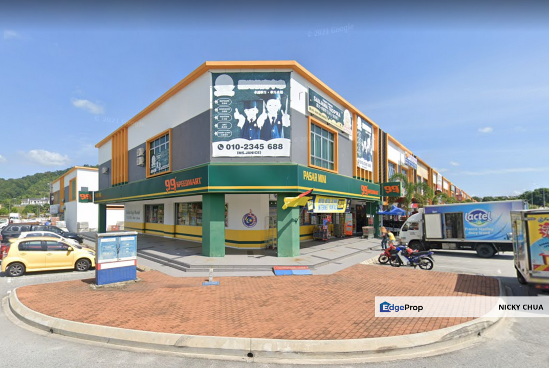 Plazo intermediate unit beside Mr.DIY Facing Main Road , Same row with Coffeebean KKmart, Negeri Sembilan, Siliau