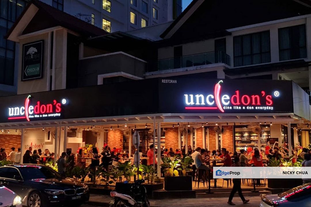 Plazo intermediate unit beside Mr.DIY Facing Main Road , Same row with Coffeebean KKmart, Negeri Sembilan, Siliau