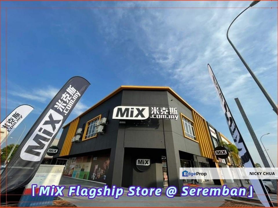 Plazo intermediate unit beside Mr.DIY Facing Main Road , Same row with Coffeebean KKmart, Negeri Sembilan, Siliau