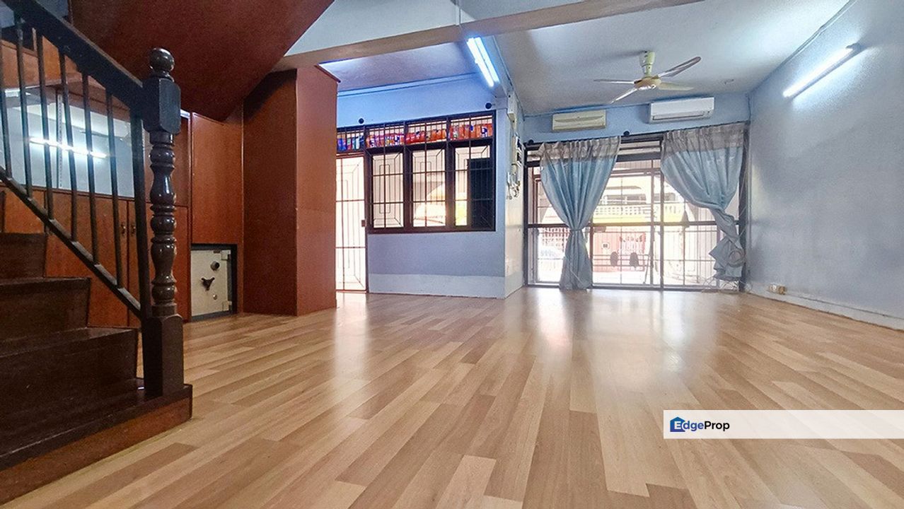 🔥RM1650 ONLY?! 4 ROOM RENOVATED HOUSE IN RASAH JAYA🔥 , Negeri Sembilan, Seremban