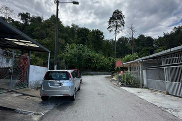 JALAN LOBAK