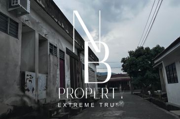 Taman Widuri Indah Senawang Corner Shop Lot To Rent