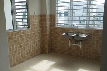 Nilai Pajam Town House For Sale