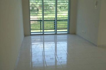 Nilai Pajam Town House For Sale