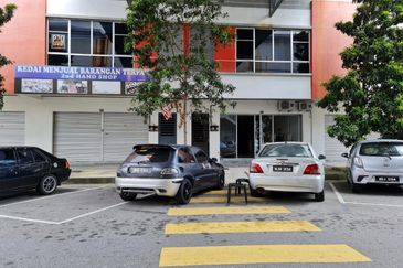 Senawang Cattleya Hot Shop Lot For Sale