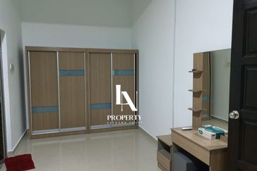 Double Storey semi-D ,Lukut,Renovated 