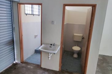 Oakland Commercial Centre