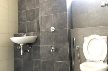 Bandar Ainsdale S2 Height Double Storey For Rent