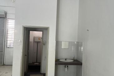 Sri Pinang Seremban Ground Floor Shop For Rent 