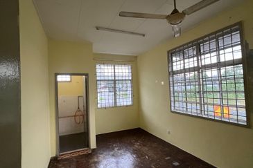 TAMAN BUKIT KEPAYANG C