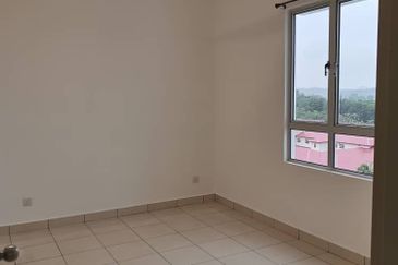 Safira Apartment, Seremban 2