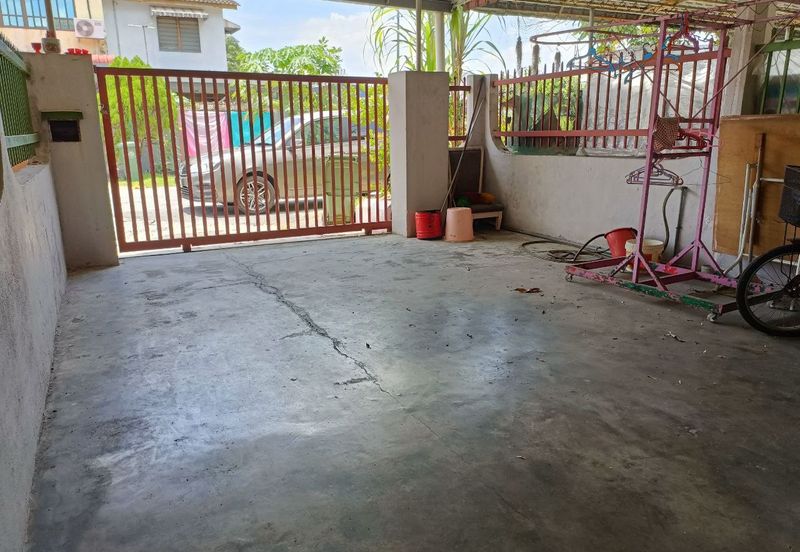 TAMAN BANDAR BARU MENGLEMBU