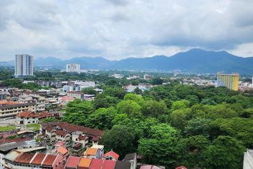 THE MAJESTIC (IMPERIAL & MAJESTIC)