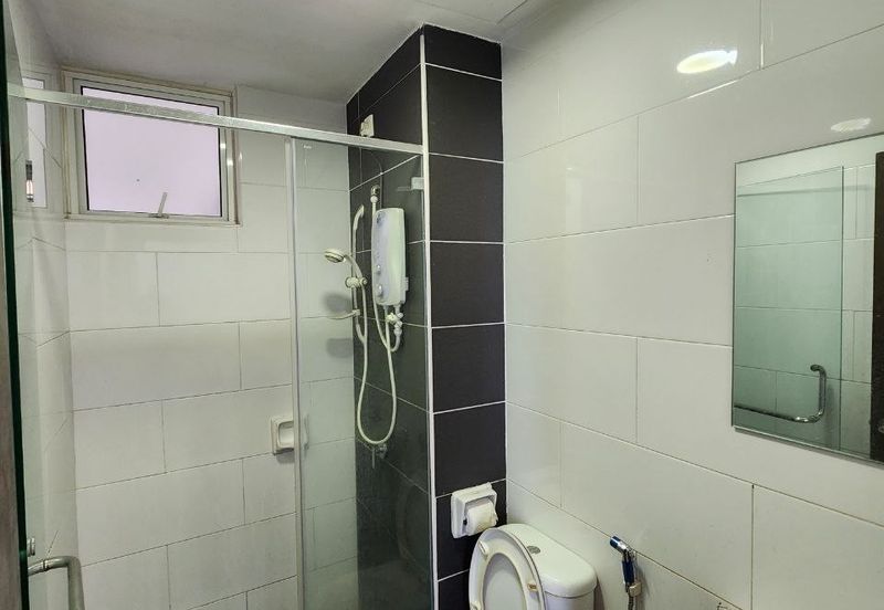 THE MAJESTIC (IMPERIAL & MAJESTIC)