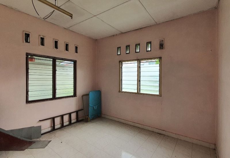 TAMAN HILLVIEW, IPOH