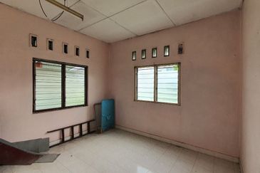 TAMAN HILLVIEW, IPOH