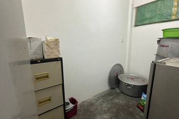 Panorama Lapangan Perdana Flat