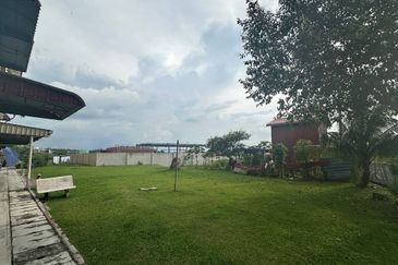 Panorama Lapangan Perdana Flat