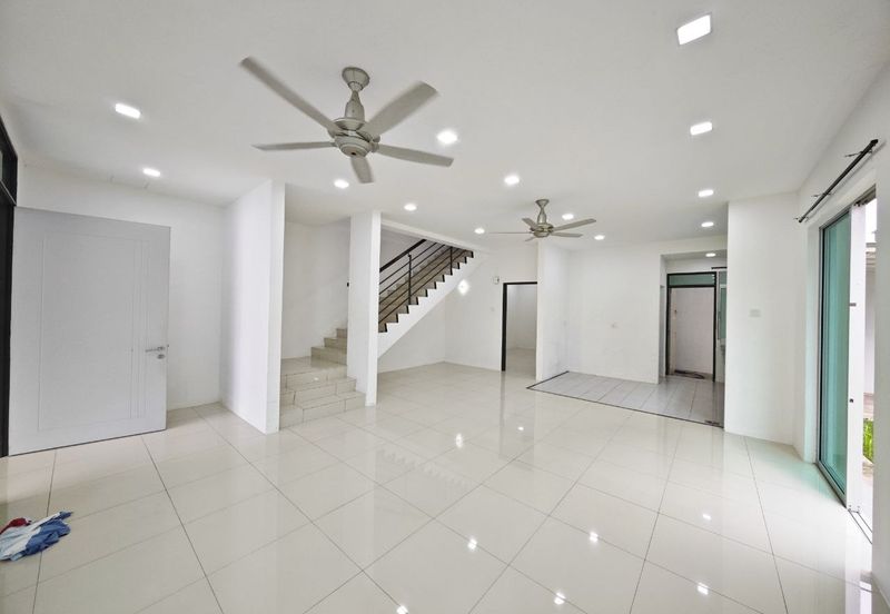 Panorama Lapangan Perdana