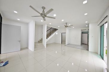 Panorama Lapangan Perdana