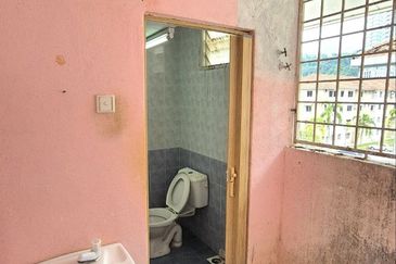 Permai Lake View Apartments