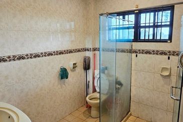 Menglembu Double Storey Semi D