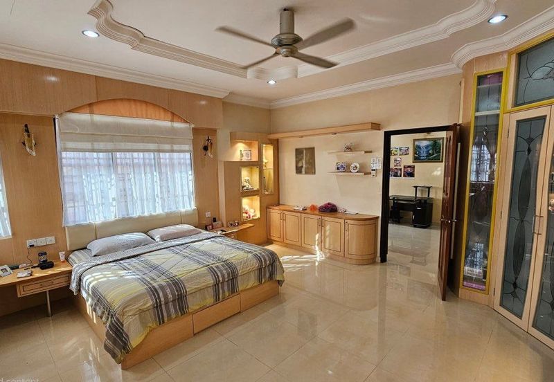 Menglembu Double Storey Semi D