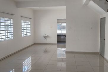 Bandar Baru Sri Klebang Strand Park Double Storey Terrace House