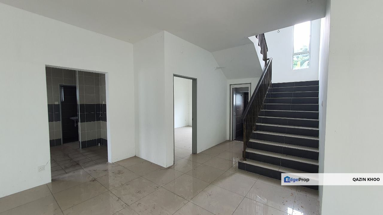 Ridgewood Taman Bercham Permai 3-Storey Bungalow, Perak, Ipoh